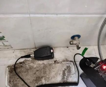 郑州屋顶漏水维修公司分享下卫生间漏水的危害及解决方法